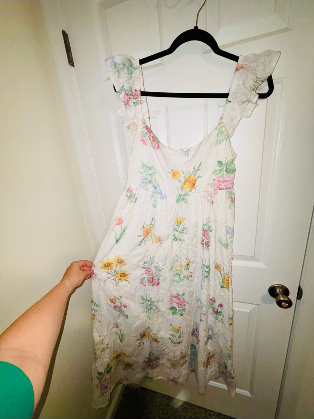 Floral White Maxi Dress with Ruffled Straps